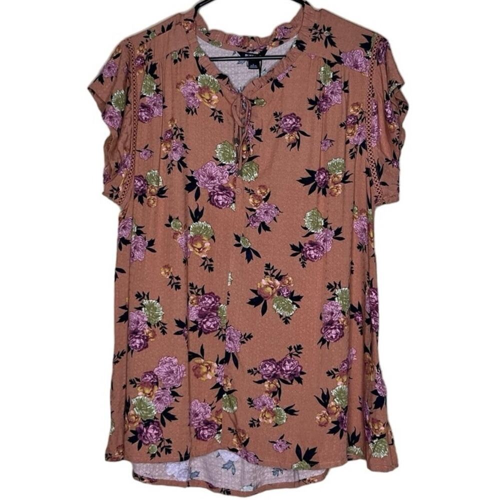 Buffalo David Bitton Top, Floral, Flutter Sleeves, Shadow Roses, Cottagecore